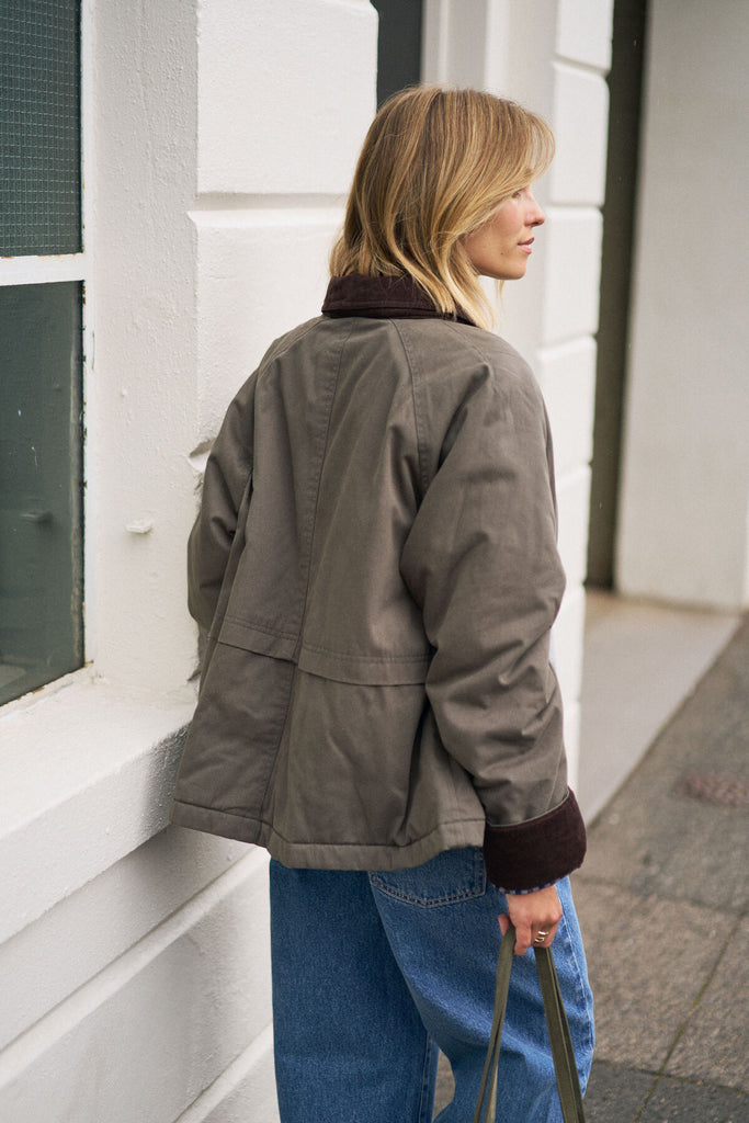 Blair barn jacket - Moss-Ceres Life-Oversized barn jacket in cotton fabric Fully lined with layer of wadding Hip length Snap front closure Patch Pockets Machine washable Main: 100% Cotton; Filling: 100% Polyester; Lining: 65% Cotton, 35% Polyester.-Pash + Evolve