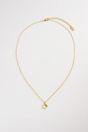 Fleur necklace - gold-Zarla-A fine chain finished with a softly sculpted floral pendant. Light-catching and minimal, it brings a warm, sunlit feel to your look. Feminine, effortless, and perfect for everyday wear. *18K Gold Plated Solid Brass Base *Water proof: Can be worn in the ocean or pool-Pash + Evolve