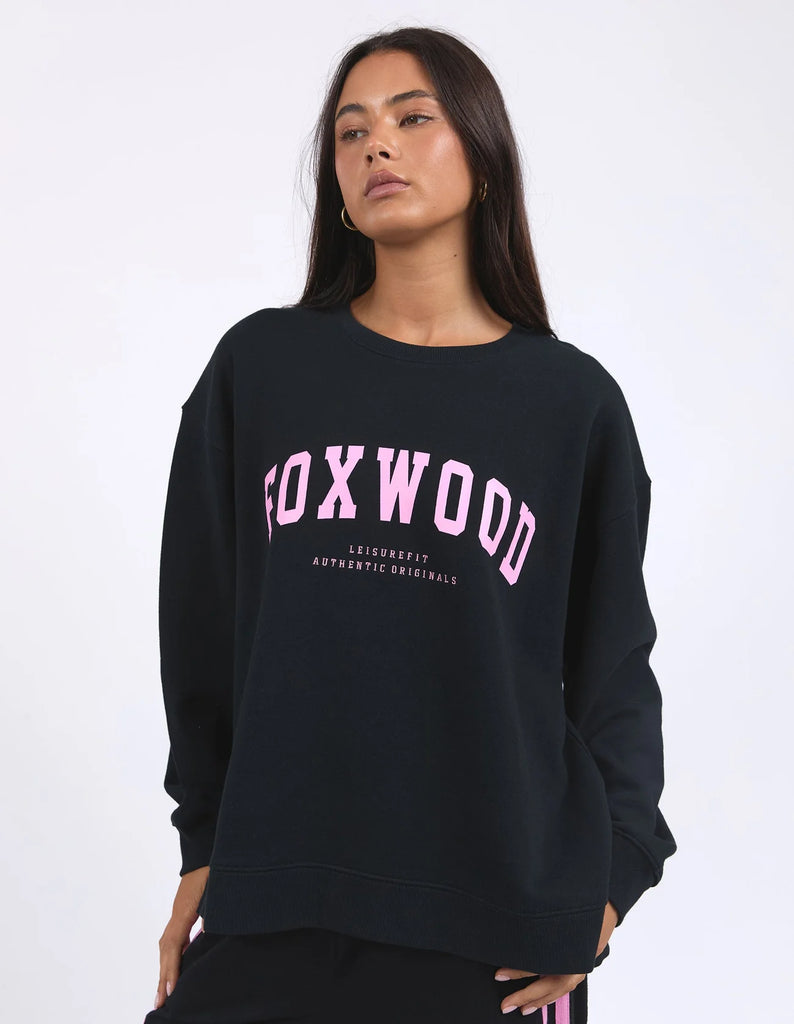 Interval crew - black/neon pink-Foxwood-The Interval Crew is our designers new favourite this season. Featuring all the classic heritage of Foxwood LeisureFit fleece this oversized fitting crew sports a large print along the back shoulders and is both comfortable and cool. Front chest print Large back & sleeve print Oversized fit 100% Cotton Our model is 176cm and wears Size 10-Pash + Evolve