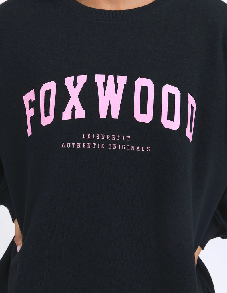 Interval crew - black/neon pink-Foxwood-The Interval Crew is our designers new favourite this season. Featuring all the classic heritage of Foxwood LeisureFit fleece this oversized fitting crew sports a large print along the back shoulders and is both comfortable and cool. Front chest print Large back & sleeve print Oversized fit 100% Cotton Our model is 176cm and wears Size 10-Pash + Evolve
