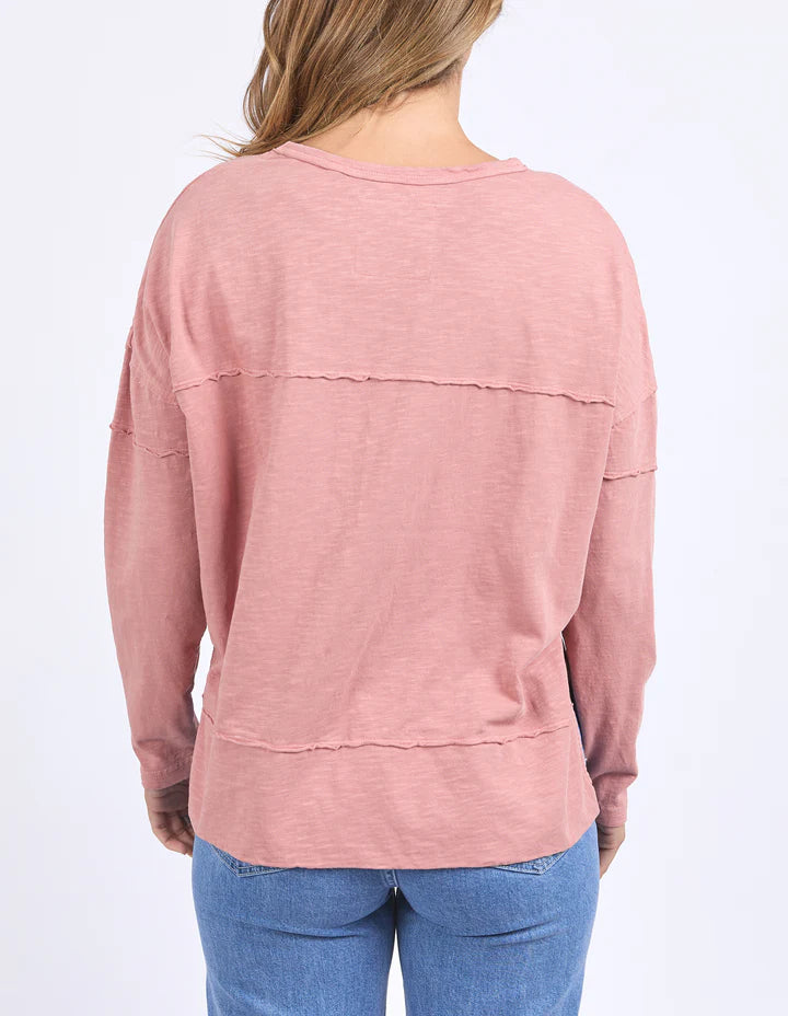 Jayne Throw On Top - Ash Rose-Foxwood-The Jayne Throw on Top is the perfect lightweight long sleeve to take you through the seasons. Cut from a comfy, cotton slub jersey this women's top features a crew neck, trendy exposed stitching and side split hi-low hem. Seriously versatile we know you'll be wearing this on repeat. Round neckline Design lines Raw edge details 100% Cotton Model is wearing a size 10-Pash + Evolve