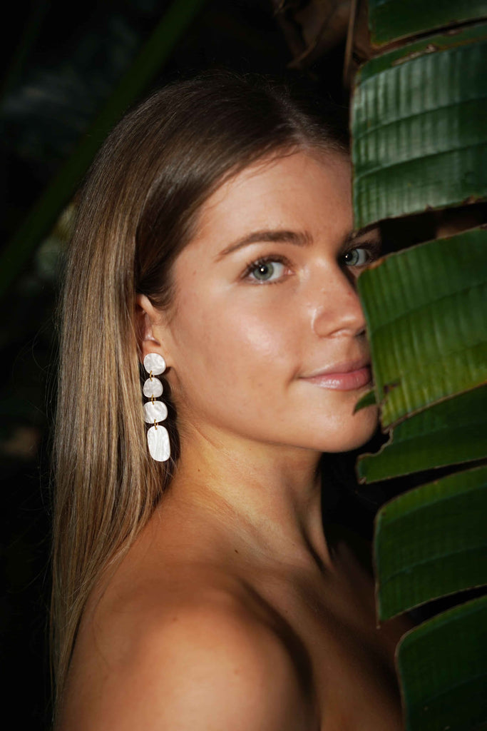 Juno earrings - pearl-Hagen + Co-A contemporary earring with drops of organic shapes in a beautiful pearl coloured marble acrylic. So sleek and timeless. *Materials: Acrylic*Nickel Free earring posts *Light weight and easy to wear. *Earring: 16mm x 65mm *Packaged in a gift box-Pash + Evolve