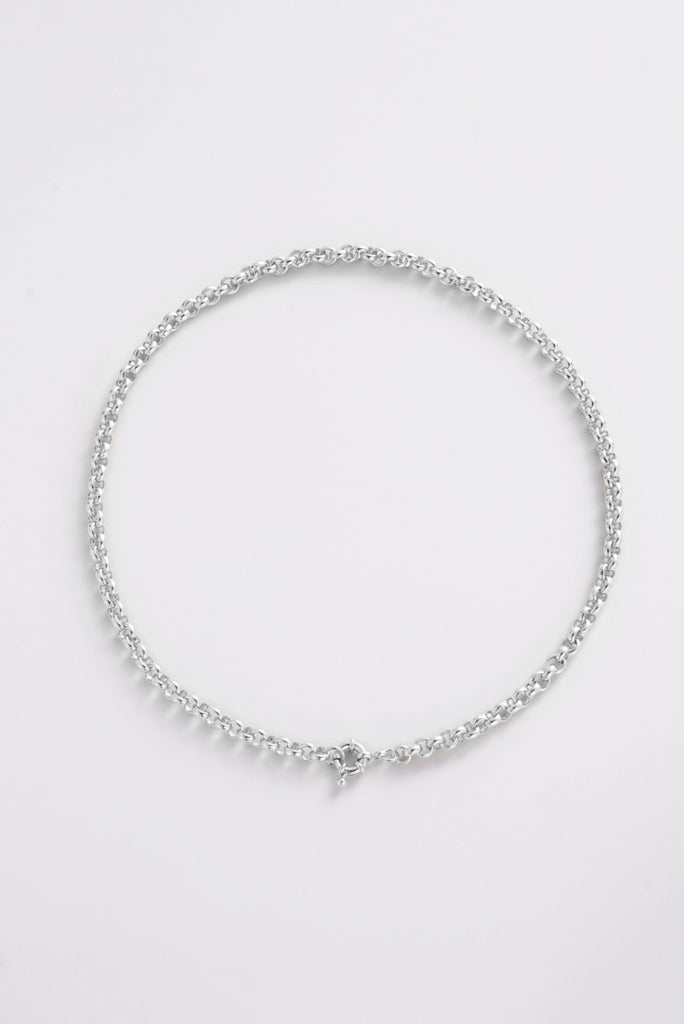 Natasha necklace - silver-Zafino-The Natasha Necklace in silver is a timeless chain necklace crafted with rounded, interlocking links for a refined, classic finish. Featuring a bold circular clasp as a striking centrepiece, it offers the perfect balance of understated elegance and everyday versatility. A timeless piece designed to complement every jewellery collection. *Brass / Silver Plating *45cm length *Water proof: Can be worn in the ocean or pool-Pash + Evolve