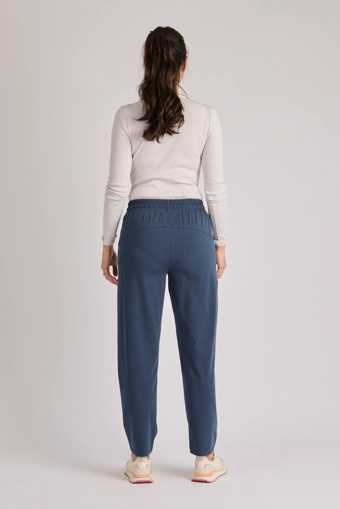 Panel detail pant - navy-One Ten Willow-*Soft, breathable fabric with stretch*Elastic waistband with adjustable drawcord*Flattering tapered leg silhouette*Modern panel detailing*Cotton/Elastane-Pash + Evolve