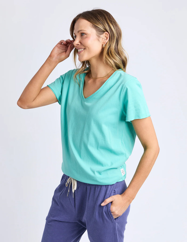 Pima vee tee - Pool blue-Elm-Dubbed as 'everyone's favourite tee' with good merit, the Pima Vee Tee made from pima cotton jersey is a must-have essential piece for your wardrobe. Raw edge detailing on the neckline and sleeve evokes a hint of uniqueness. Everyone's favourite tee Raw edge detail on neckline and sleeve Vee neckline Pima Cotton Jersey 100% Cotton-Pash + Evolve