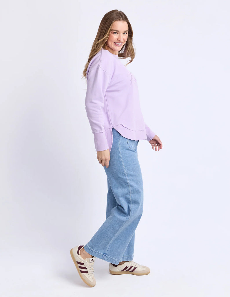 Signature Crew - Orchid-Foxwood-Our must-have Signature Crew is the perfect mix of comfort and style. Featuring classic Foxwood embroidery on the chest, this crew is all about the little details—think raw edge finishes and a flattering curved hemline. Designed for everyday ease, it’s your go-to layer for those laid-back, effortlessly cool looks. Front chest embroidery Raw edge detail Curved hem 100% Cotton Our model is 176cm and wears Size 10-Pash + Evolve