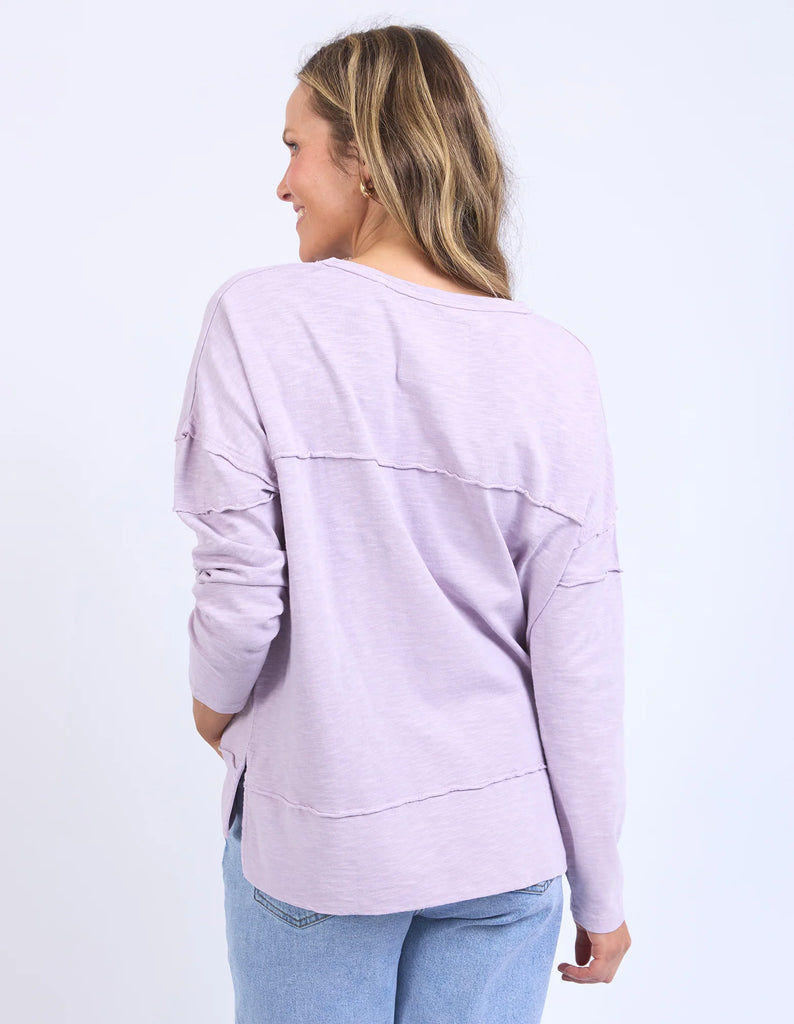 Signature Crew - Orchid-Foxwood-Our must-have Signature Crew is the perfect mix of comfort and style. Featuring classic Foxwood embroidery on the chest, this crew is all about the little details—think raw edge finishes and a flattering curved hemline. Designed for everyday ease, it’s your go-to layer for those laid-back, effortlessly cool looks. Front chest embroidery Raw edge detail Curved hem 100% Cotton Our model is 176cm and wears Size 10-Pash + Evolve