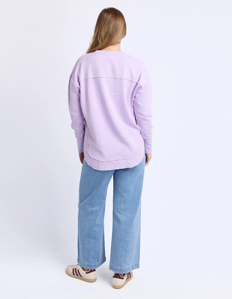 Signature Crew - Orchid-Foxwood-Our must-have Signature Crew is the perfect mix of comfort and style. Featuring classic Foxwood embroidery on the chest, this crew is all about the little details—think raw edge finishes and a flattering curved hemline. Designed for everyday ease, it’s your go-to layer for those laid-back, effortlessly cool looks. Front chest embroidery Raw edge detail Curved hem 100% Cotton Our model is 176cm and wears Size 10-Pash + Evolve