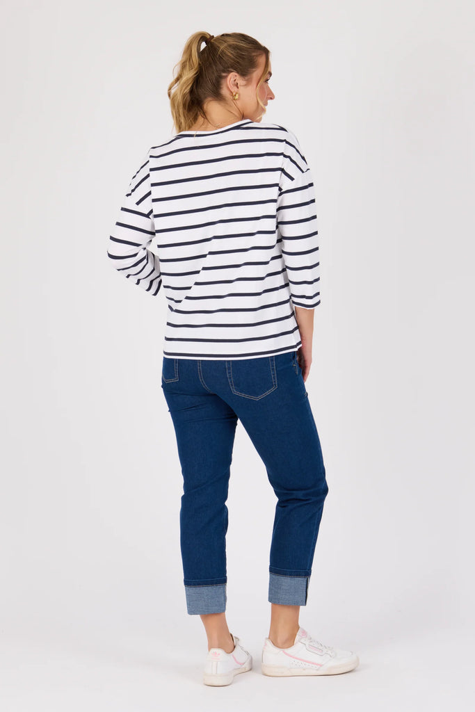 V-Neck 3/4 Sleeve Top - White/Navy Stripe-One Ten Willow-Rounded V- Neck Straight Hemline Side Hem Split Detail 3/4 Sleeve Length Material: 95% Cotton 5% Elastane Model is 176cm (Size 8-10) and wears our size Small-Pash + Evolve