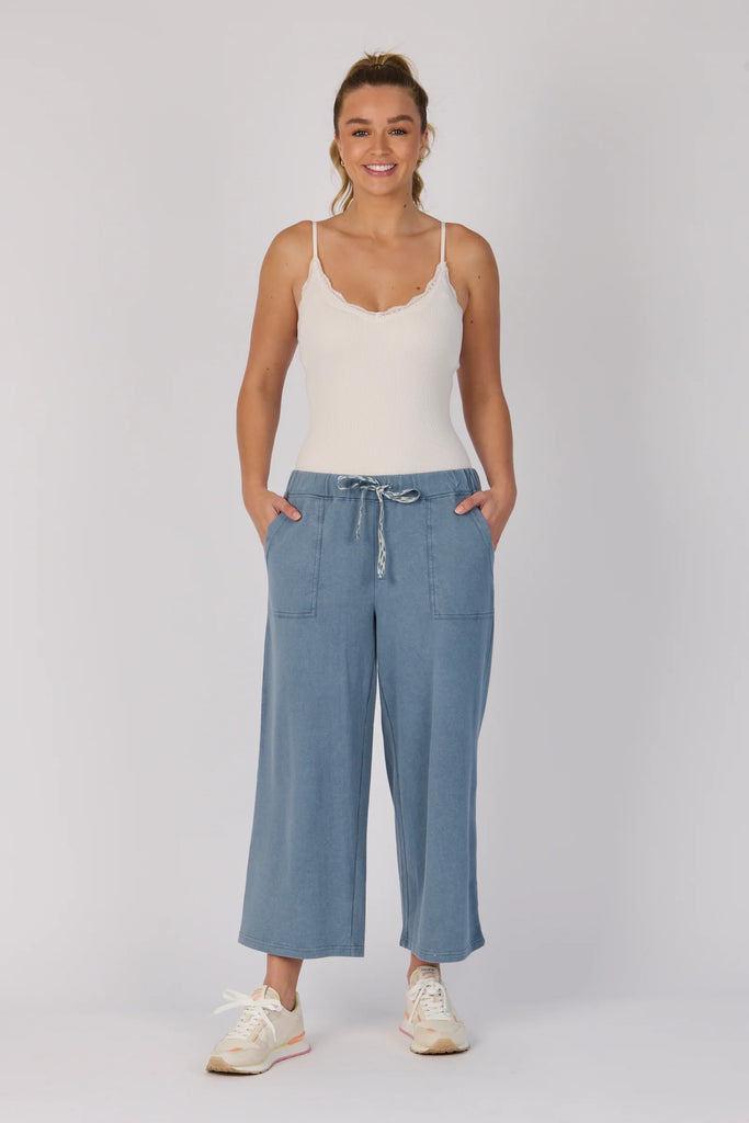 Wide Leg Cullotte - Blue-One Ten Willow-Elasticated Waistband Contrast Waist Tie Wide Leg Side Pockets Culotte Length Material: 80% Cotton 20% Elastane French Terry Model is 176cm (Size 8-10) and wears our size Small Designed in Geelong, Australia-Pash + Evolve