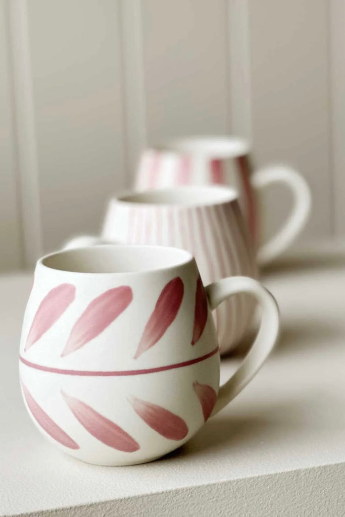 hug me mug 4pk - rose brush-Robert gordon-Hug me mugs are custom designed to be cupped in your hands. This collection is perfect for that warming cuppa. Beautifully gift boxed in sets of 4. Made from stoneware Microwave and dishwasher safe Assorted set of 4 designs 400ml Capacity Designed in Australia-Pash + Evolve