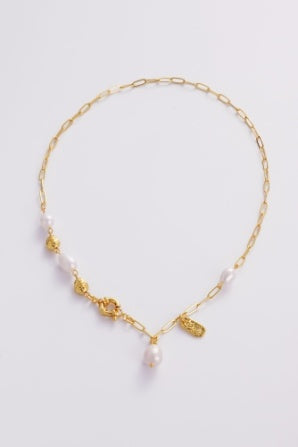 Amara Necklace - Gold-Zarla-A refined chain necklace detailed with soft pearls and textured accents. Light-catching and layered, it brings an effortless, ocean-inspired feel to your look. Feminine, elevated, and designed for everyday wear. *18K Gold Plated Solid Brass Base *Water proof: Can be worn in the ocean or pool-Pash + Evolve