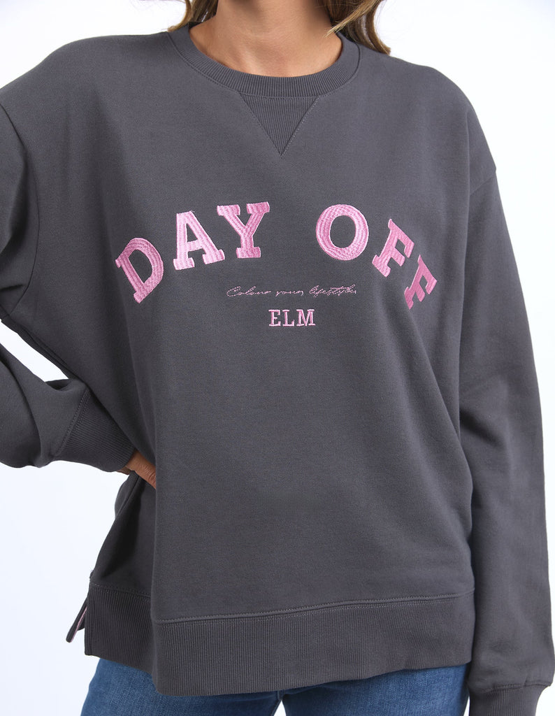 Day off crew - washed black-Elm-Go on ... you deserve a Day Off! Our stylish 100% cotton crew gives you license to not only look casually cool, but also to have the day off you deserve. So treat yourself to a day off! Large front embroidery Oversized comfort fit Badge detail Unbrushed Cotton Fleece Model is wearing a size 10-Pash + Evolve