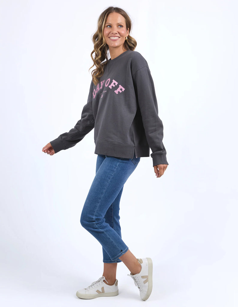 Day off crew - washed black-Elm-Go on ... you deserve a Day Off! Our stylish 100% cotton crew gives you license to not only look casually cool, but also to have the day off you deserve. So treat yourself to a day off! Large front embroidery Oversized comfort fit Badge detail Unbrushed Cotton Fleece Model is wearing a size 10-Pash + Evolve