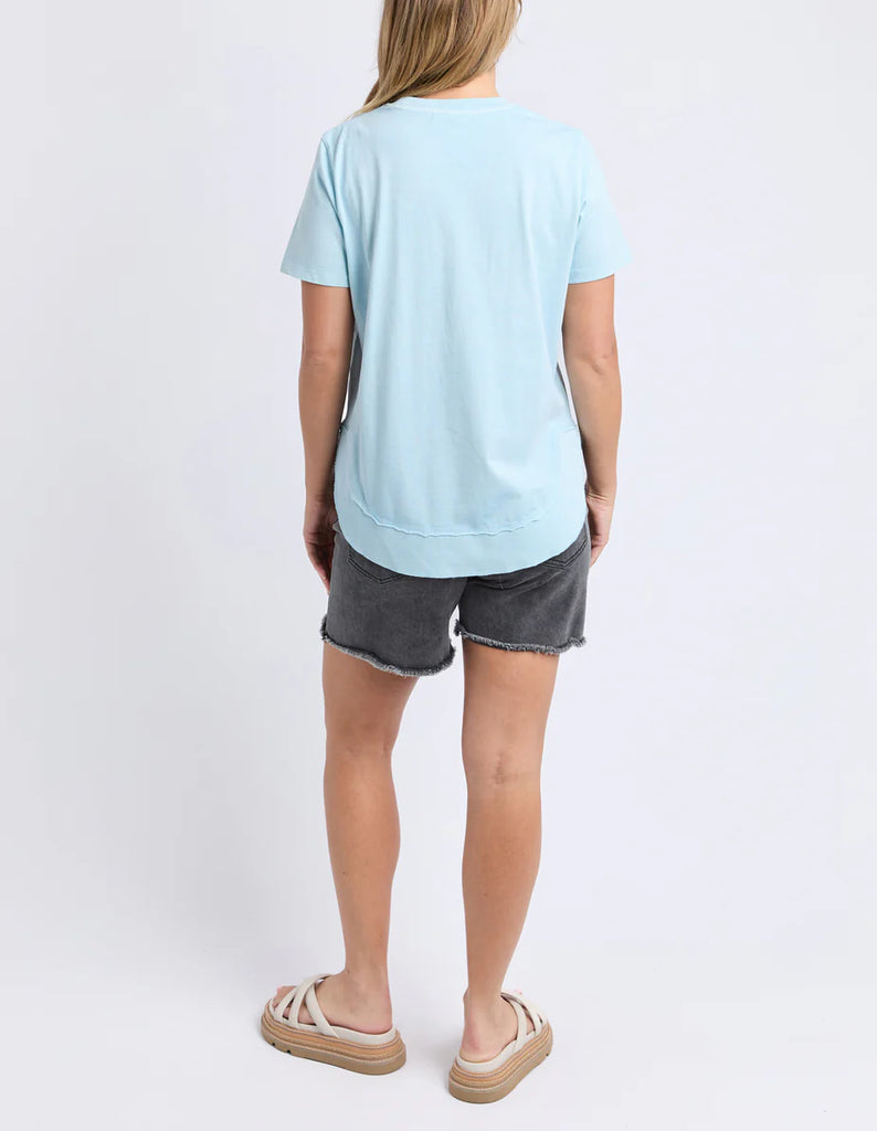 Farrah Short sleeve tee - crystal blue-Foxwood-A new t-shirt to the Foxwood range based on our best selling Farrah Long Sleeve Tee. This 100% Fresh Pima Cotton tee features a classic crew neckline and raw edge detail and is a wonderful everyday stylish option for your casual wardrobe. Round neckline Raw edge detail Relaxed fit 100% Cotton Our model is 176cm and wears Size 10-Pash + Evolve