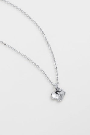 Fleur necklace - silver-Zarla-A fine chain finished with a softly sculpted floral pendant. Light-catching and minimal, it brings a cool, luminous feel to your look. Feminine, effortless, and perfect for everyday wear. *Rhodium Plated Solid Brass Base *Water proof: Can be worn in the ocean or pool-Pash + Evolve