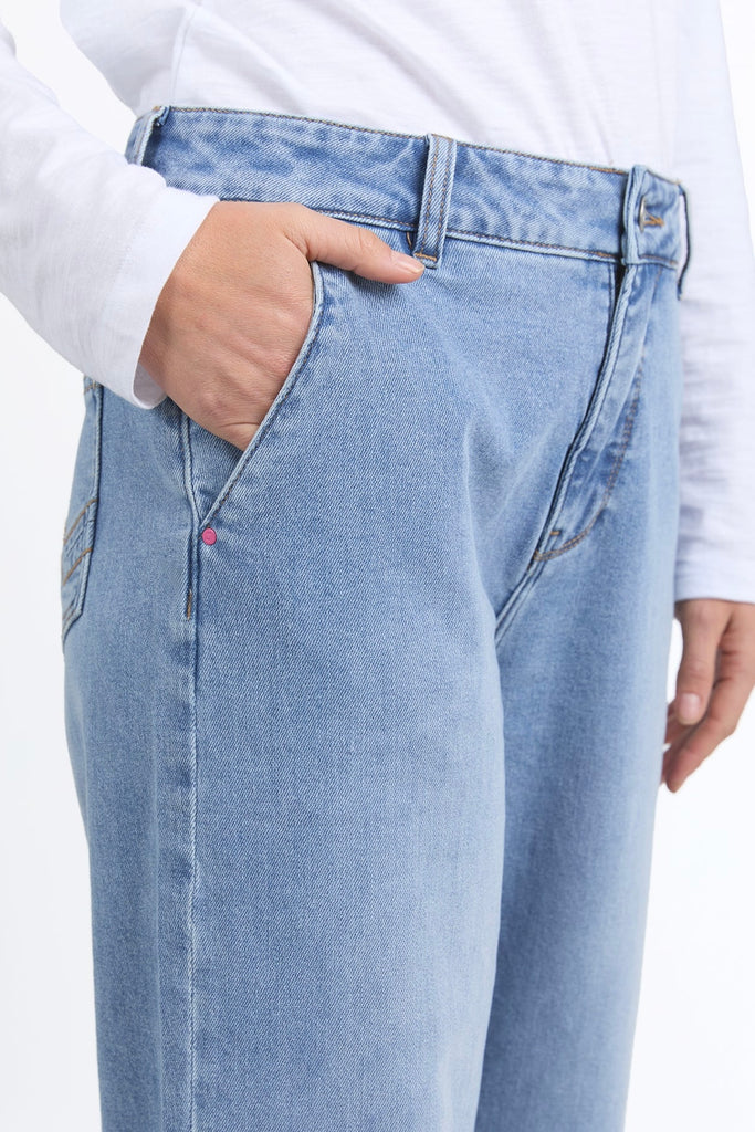 Izzy Wide Leg Jean - Vintage Blue Wash-Elm-The Izzy Wide Leg Jean is casual and fun. made from dark-blue stretch denim these jeans feature a wide leg, front & back pockets and a high rise. these will be your favourite jean from weekday to weekend! Fitted Waist High Rise Full Length Stretch Denim-Pash + Evolve