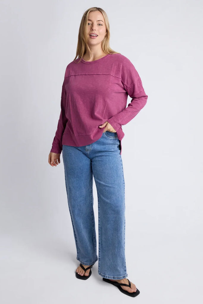 Jayne throw on top - Port-Foxwood-The Jayne Throw on Top is the perfect lightweight long sleeve to take you through the seasons. Cut from a comfy, cotton slub jersey this women's top features a crew neck, trendy exposed stitching and side split hi-low hem. Seriously versatile we know you'll be wearing this on repeat. Round neckline Design lines Raw edge details 100% Cotton Model is wearing a size 10-Pash + Evolve