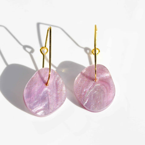 Dangle earrings - white flower