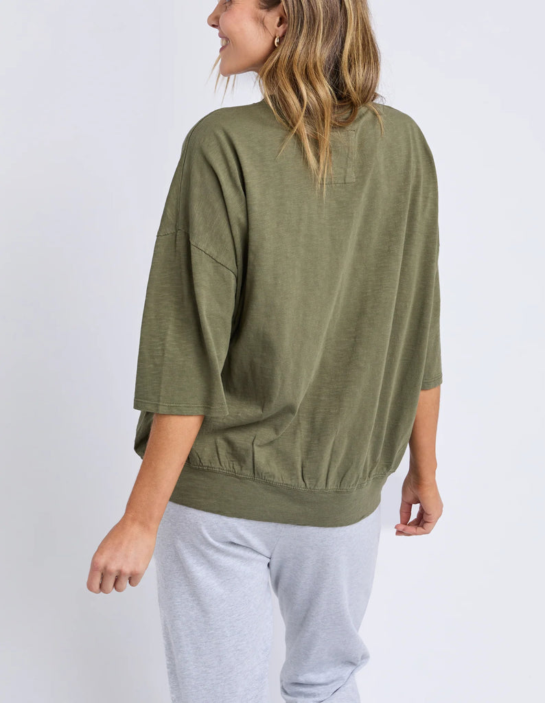 Mazie sweat - clover-Elm-The Mazie Sweat is the ideal blend of style and versatility. This oversized fit and 3/4 length sleeves allow plenty of room for movement. Made with a gorgeous lightweight Cotton fabric to make it ideal for layering. Best selling style Relaxed fit 3/4 length sleeves Pockets at the waistband 100% Cotton Model is wearing a size 10-Pash + Evolve