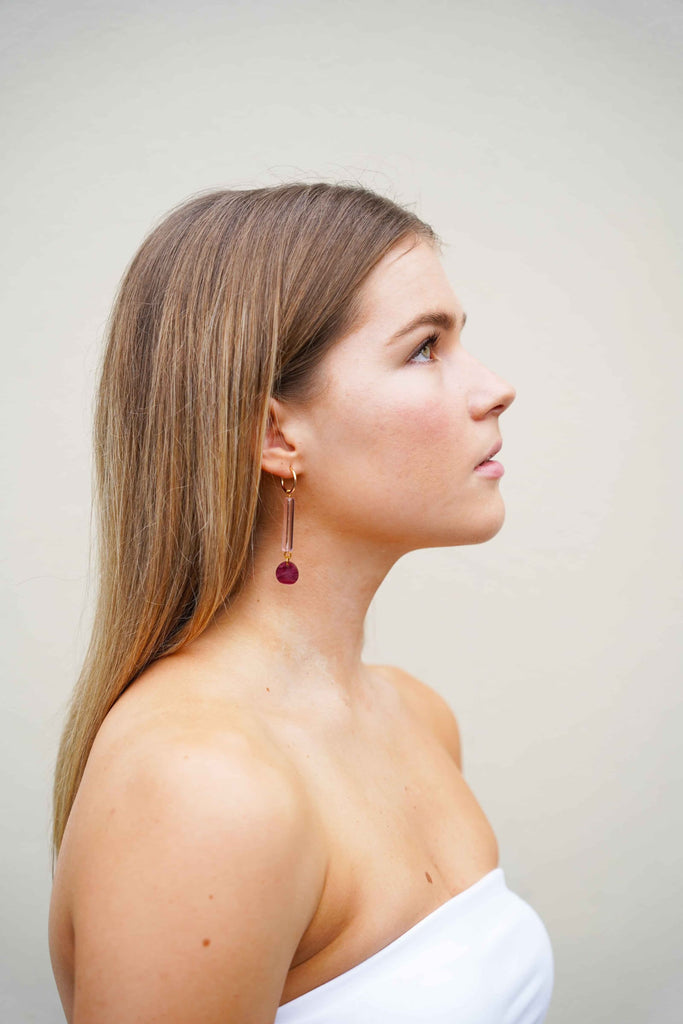 Nova earrings - merlot-Hagen + Co-A simply stunning, contemporary earring. Gorgeous soft pink glass tube bead with beautiful merlot coloured marbled acrylic disc. Hanging from a sweet, wee huggie hoop. *Materials: Acrylic, glass beads *Nickel Free earring hoops *Light weight and easy to wear. *Hoop: 15mm *Earring: 13mm x 55mm *Packaged in a gift box-Pash + Evolve