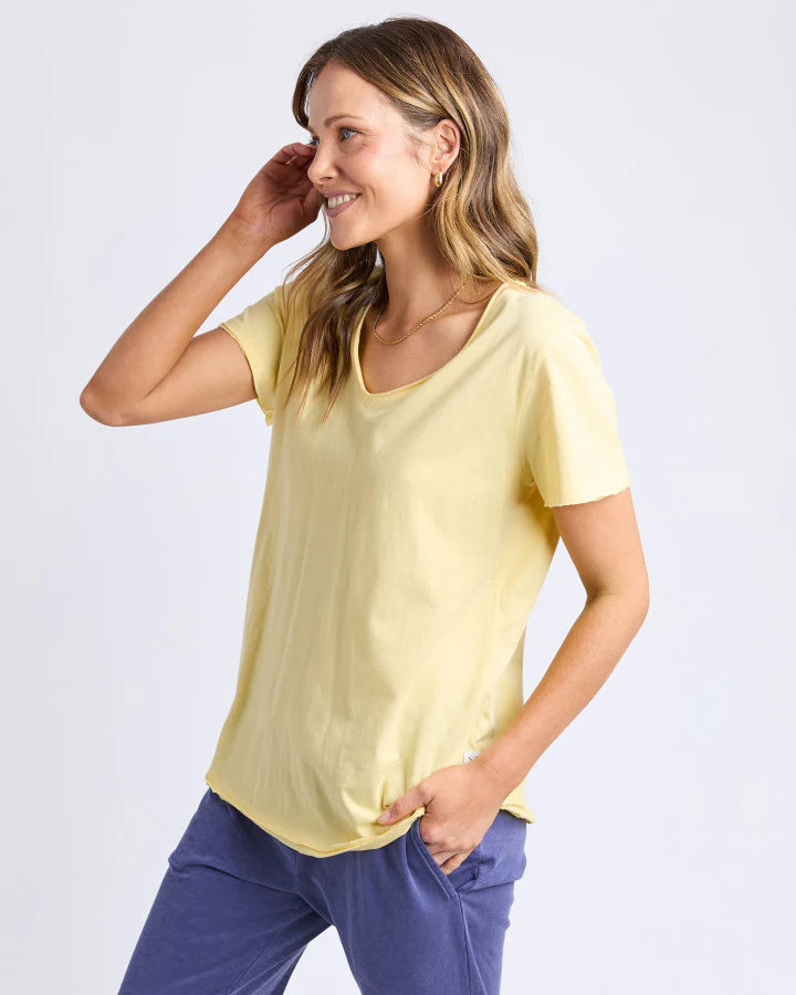 Pima vee tee - banana-Elm-Dubbed as 'everyone's favourite tee' with good merit, the Pima Vee Tee made from pima cotton jersey is a must-have essential piece for your wardrobe. Raw edge detailing on the neckline and sleeve evokes a hint of uniqueness. Everyone's favourite tee Raw edge detail on neckline and sleeve Vee neckline Pima Cotton Jersey 100% Cotton Model is wearing a size 10-Pash + Evolve