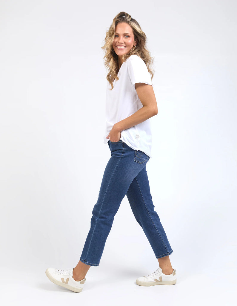 Pima vee tee - white-Elm-Dubbed as 'everyone's favourite tee' with good merit, the Pima Vee Tee made from pima cotton jersey is a must-have essential piece for your wardrobe. Raw edge detailing on the neckline and sleeve evokes a hint of uniqueness. Everyone's favourite tee Raw edge detail on neckline and sleeve Vee neckline Pima Cotton Jersey 100% Cotton Model is wearing a size 10-Pash + Evolve