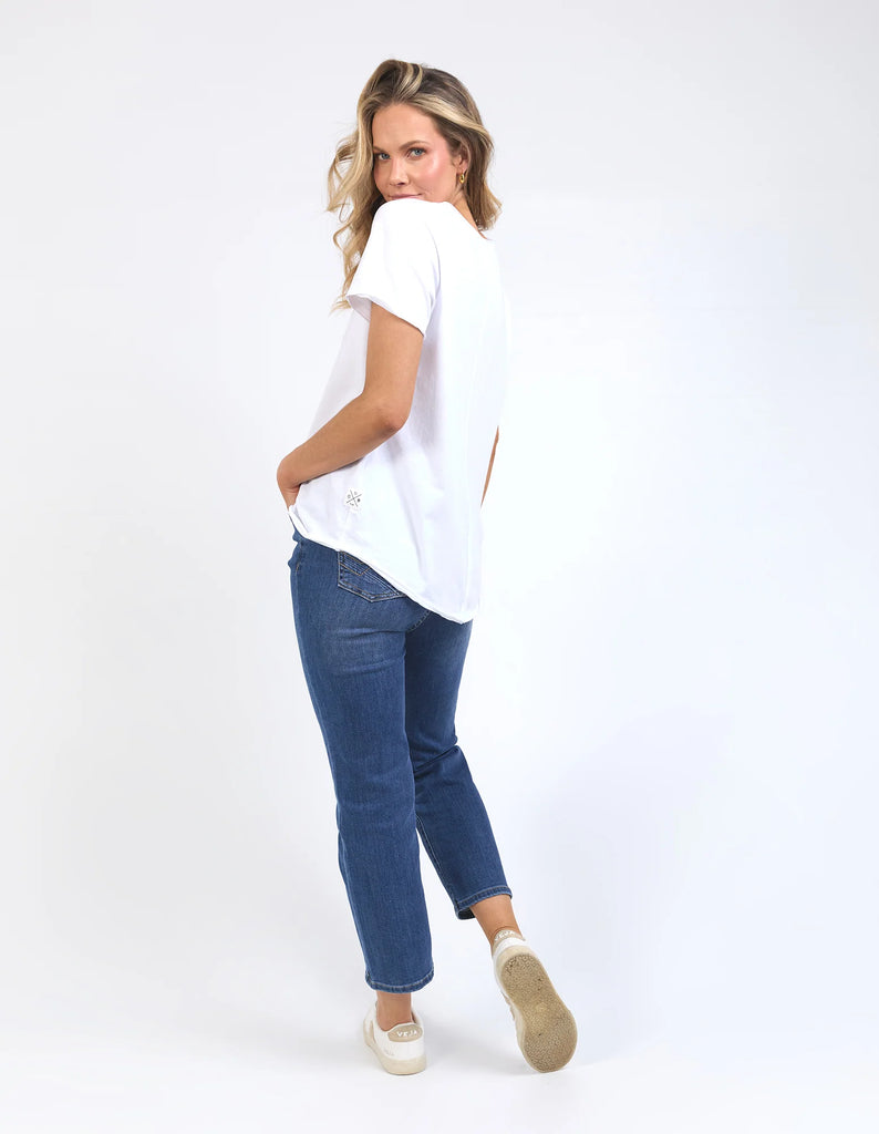 Pima vee tee - white-Elm-Dubbed as 'everyone's favourite tee' with good merit, the Pima Vee Tee made from pima cotton jersey is a must-have essential piece for your wardrobe. Raw edge detailing on the neckline and sleeve evokes a hint of uniqueness. Everyone's favourite tee Raw edge detail on neckline and sleeve Vee neckline Pima Cotton Jersey 100% Cotton Model is wearing a size 10-Pash + Evolve