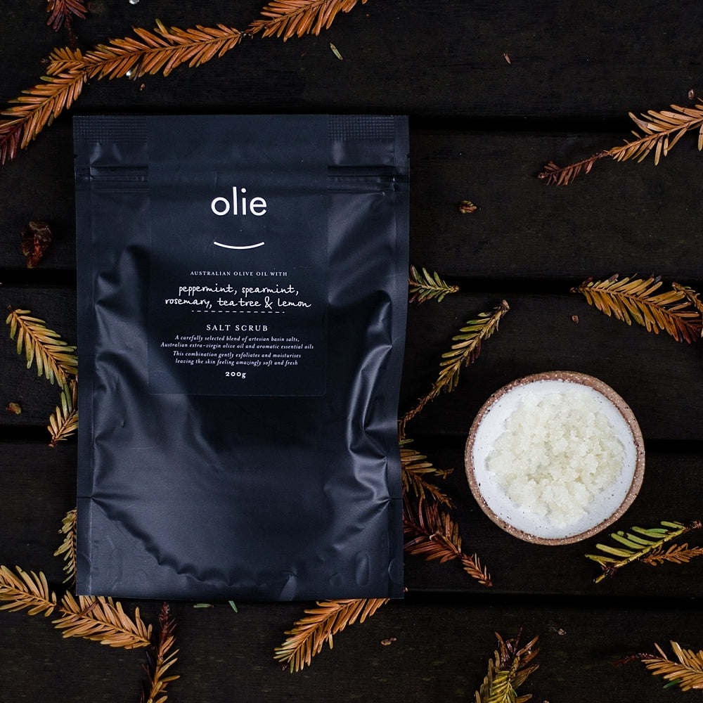 Salt & Sugar Scrub Pouch-Olieve + Olie-The combination of artesian salt and olive oil create a superb exfoliation leaving your skin renewed and glowing. The salt stimulates and lifts dead skin cells while the antioxidants of the olive oil penetrate deeply to naturally provide anti-ageing benefits. Made entirely from natural ingredients this product is suitable for even the most sensitive skin types. The salt scrub pouch is a gentle scrub and great for more sensitive areas like the face. The salt and olive o