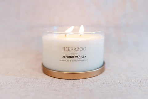 Paper daisy soy candle